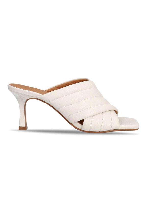 Billi Bis A4695 - Off White Lux Nappa 73. Køb sandaler her.