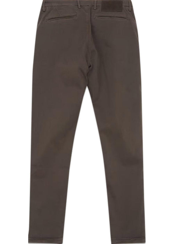 Luis - Koffiebroek-Sartoria Tramarossa-Butler Loftet