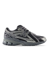 M1906RES - PHANTOM/DARK SILVER METALLIC-Schoenen-New Balance-Butler Loftet