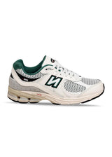 New Balance M2002RVD - Zeezout - Sneakers. Sneakers heren kopen.