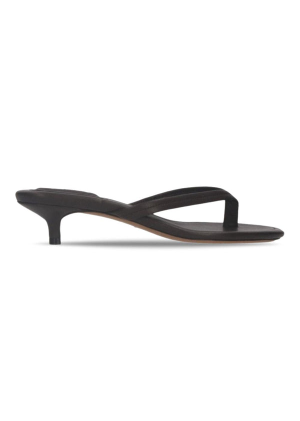 PASommer - Black-Sandals-Pavement-Butler Loftet