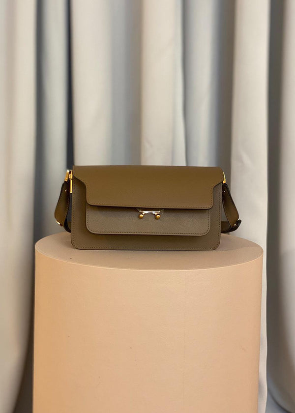 Marnis Trunk Bag - Cigar. Køb designertasker||skuldertasker her.