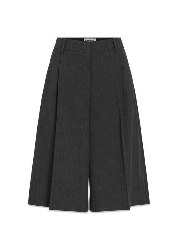 TAILORED BERMUDA SHORTS - Donkergrijs/Havermout-Shorts-ROUGE EDIT-Butler Loftet