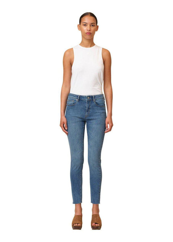Ivy Copenhagen's Alexa Jeans wassing Port Louis - Denim Blauw. Koop hier jeans.