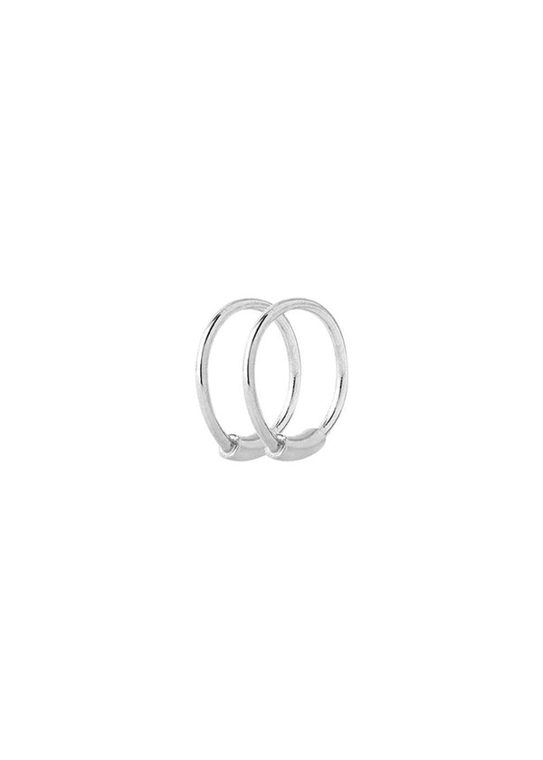 Maria Blacks Basic Hoop Earring XS - 10 mm - Silver. Køb øreringe her.