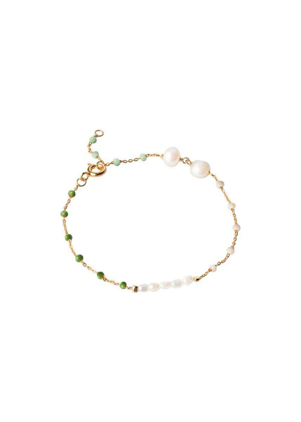 ENAMEL Copenhagens Bracelet, Lola Perla - Confident. Køb smykker her.