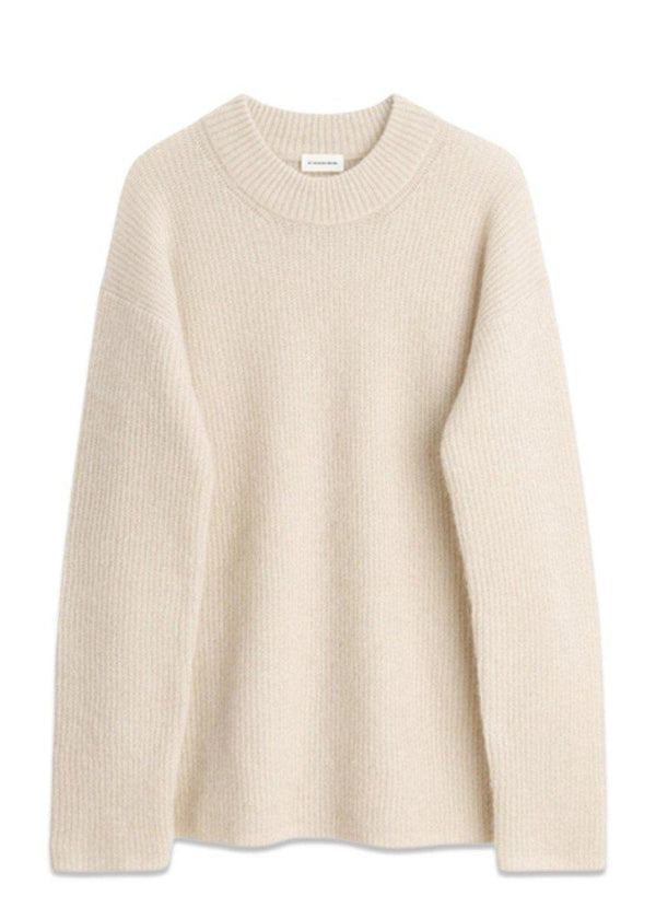By Malene Birgers CIRLA - Whisper White. Køb strik her.