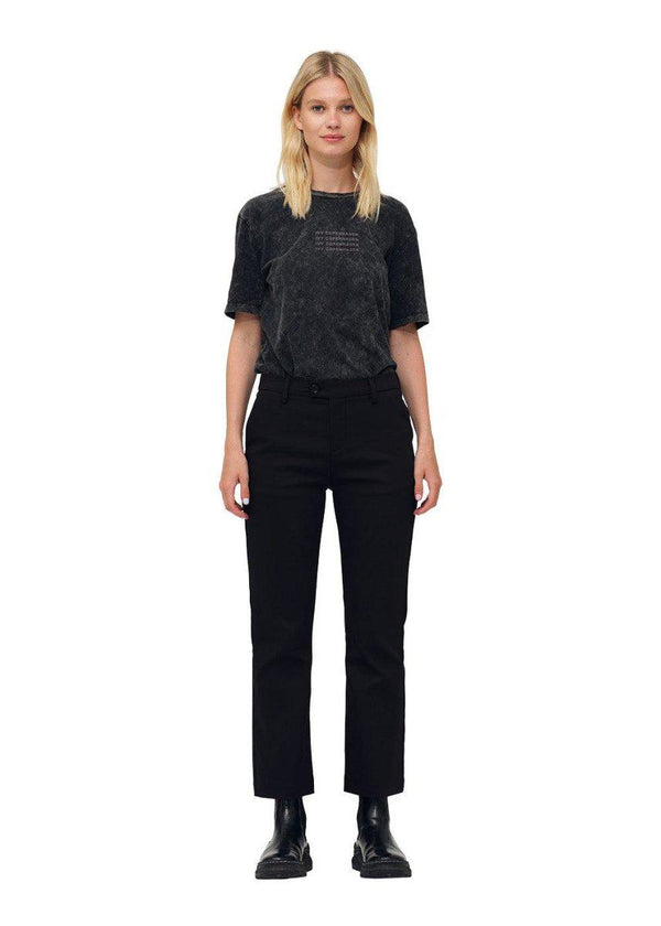 Ivy Copenhagens IVY-Alice Cropped Flare Pant - Black. Køb bukser her.