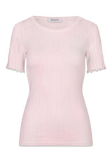 Modströms Issy t-shirt - Bella Rose. Køb t-shirts her.