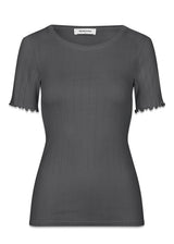 Modströms Issy t-shirt - Rainy Grey. Køb t-shirts her.