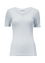 Modströms Issy T-shirt met v-hals - Plain Air. Koop hier T-shirts.