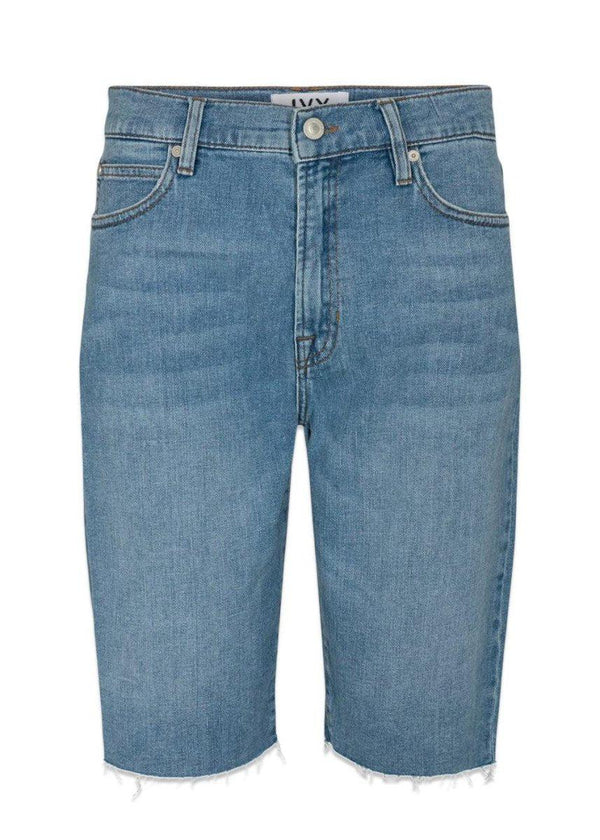 Ivy Copenhagen's Mia denim short wassing Lima - Denim Blue. Koop hier jeans.