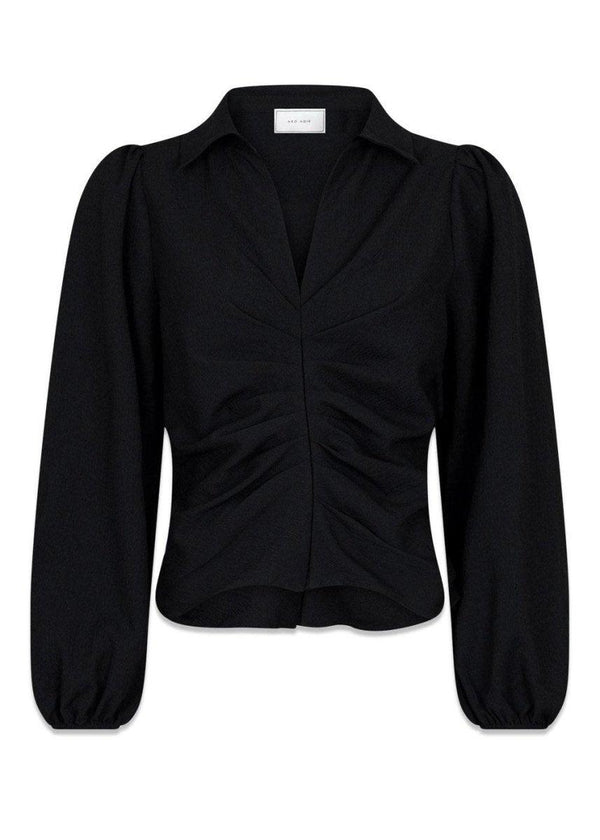 Neo Noirs Mille Blouse - Black. Køb blouses her.