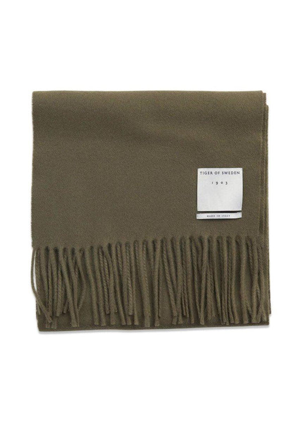 Tiger of Swedens SYLAN RWS - Dusty Green. Køb scarf her.