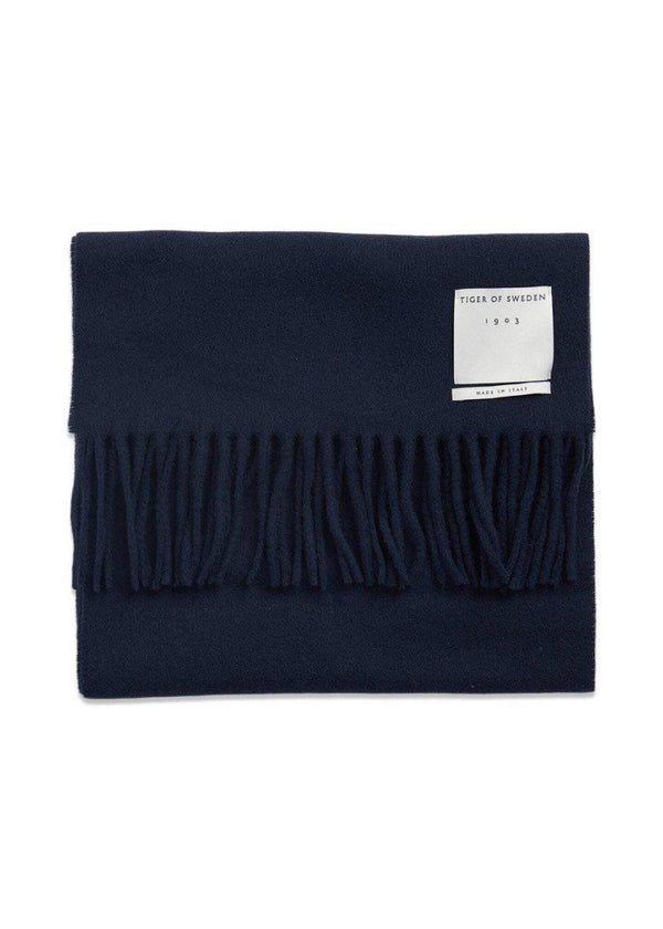 Tiger of Swedens SYLAN RWS - Light Ink. Køb scarf her.