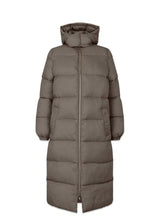 Modströms StellaMD long jacket - Espresso. Køb dunjakker||frakker||vinterjakker her.