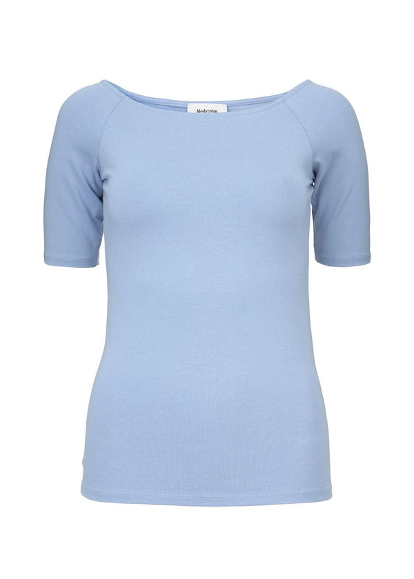 Modströms Tansy top - Cornflower. Køb t-shirts her.